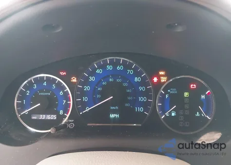 2010 Toyota Sienna Xle z USA, uszkodzony, nr VIN 5TDYK4CC0AS319276